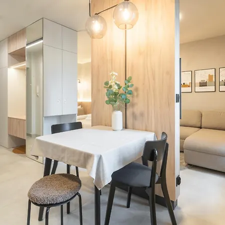 Appartement Silesian Superior By Bookinghost *